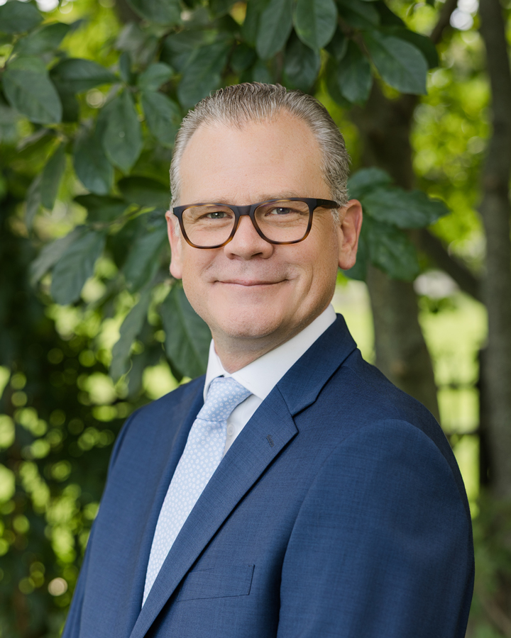 Dr. Matthew Specht